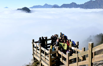 7 Days Chengdu, Hailuogou and Xiling Snow Mountain Tour