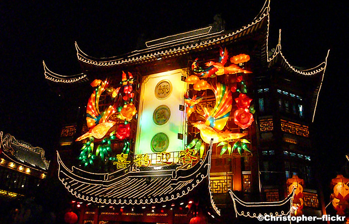 Shanghai-Yuyuan-Lantern-Fair-1.jpg