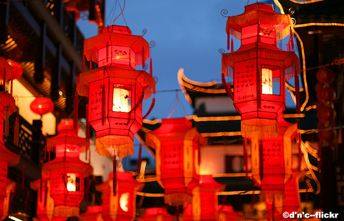 Shanghai-Yuyuan-Lantern-Fair-2.jpg