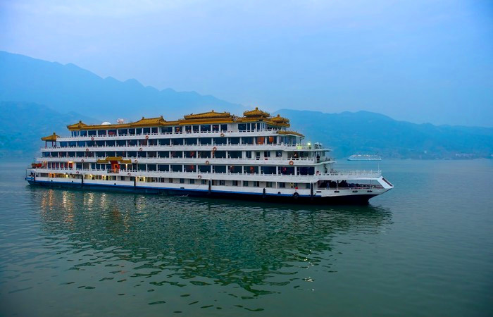 11-Day Beijing, Xian, Yangtze Cruise and Shanghai Group Tour