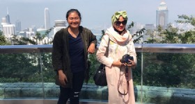 5 Days Hong Kong and Macau Halal Tour - 2 Visitors at Hong Kong Victoria Peak