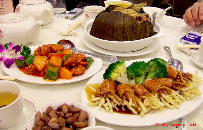 5-Day Halal Food Tour in Hong Kong & Shenzhen Plus Disneyland Tour