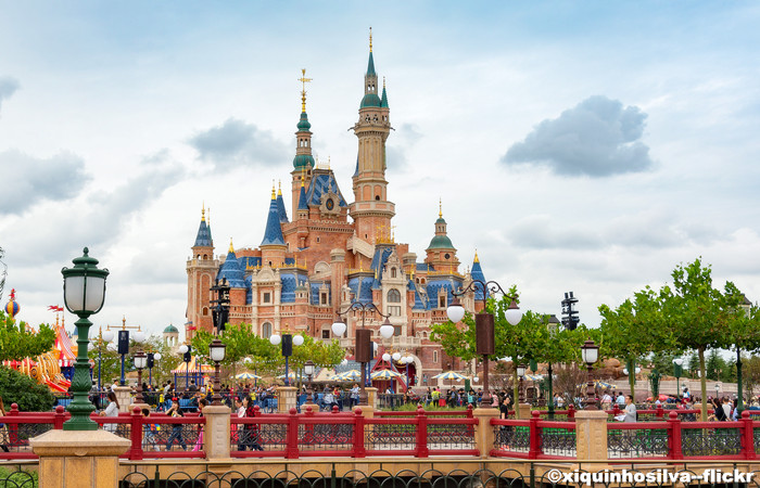 5 Day Shanghai Disneyland Suzhou and Hangzhou Muslim Tour