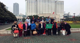 8 Days Beijing and Shanghai Tour - Visitors at Shanghai People Square